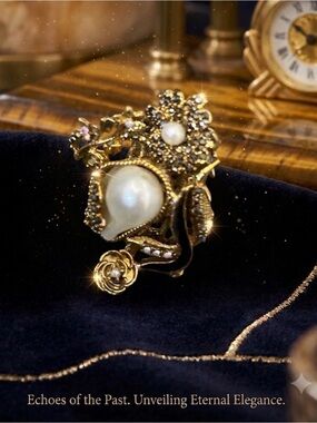 Vintage-Inspired Gold Pearl Floral Statement Ring